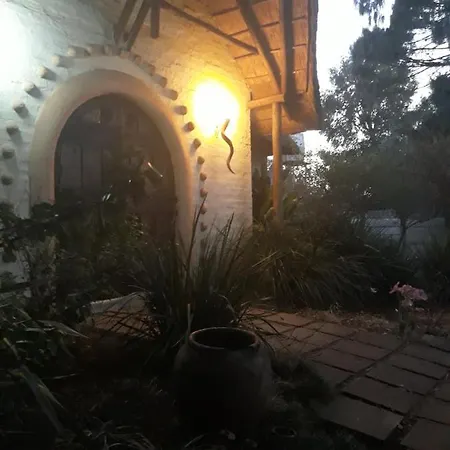 African Silhouette Guesthouse Benoni Exterior photo