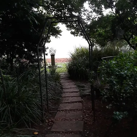 African Silhouette Guesthouse Benoni Exterior photo