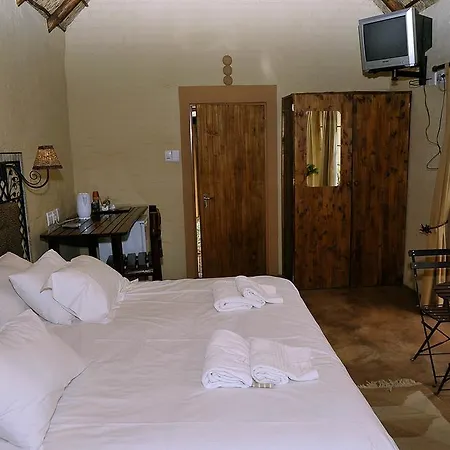 African Silhouette Guesthouse Benoni Room photo