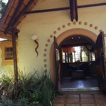 African Silhouette Guesthouse Benoni Exterior photo
