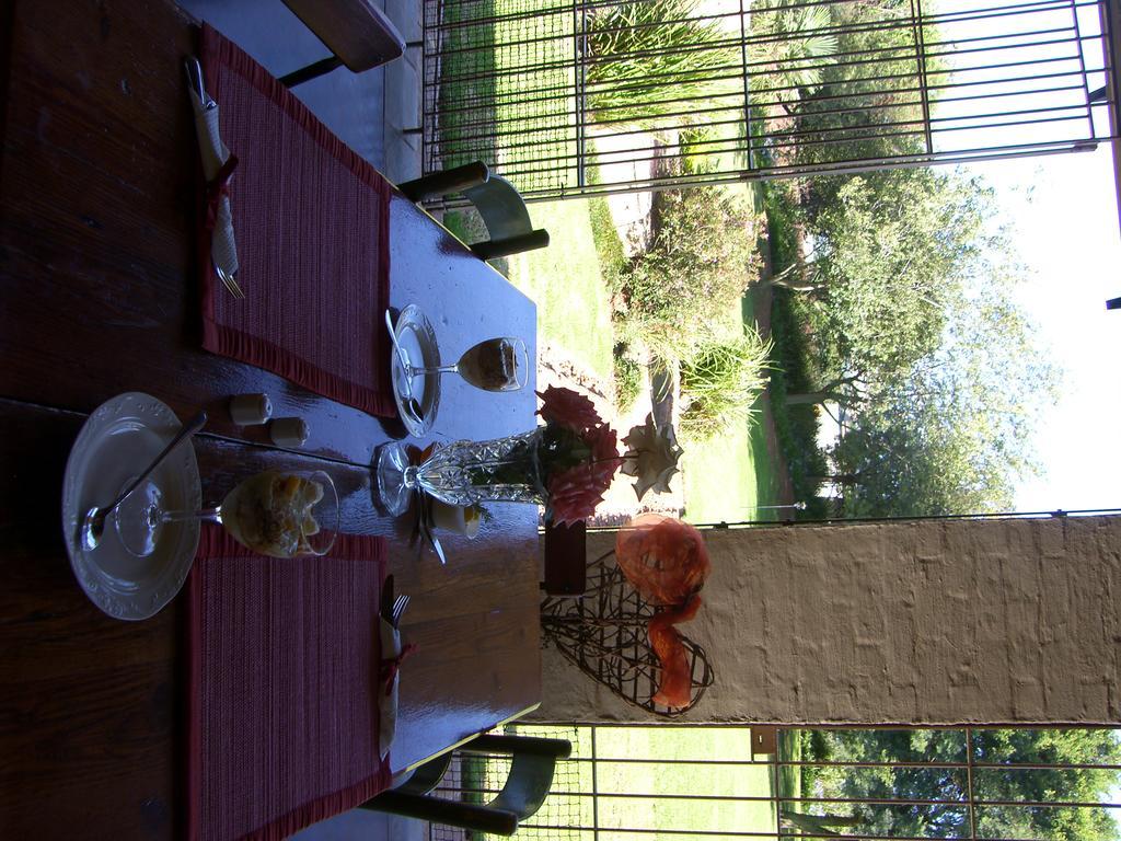 African Silhouette Gasthof Benoni